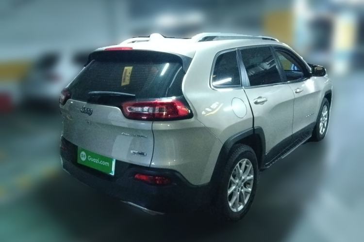Used Jeep Cherokee 2016 2.4L Professional Smart Version Rear Right 45 Deg