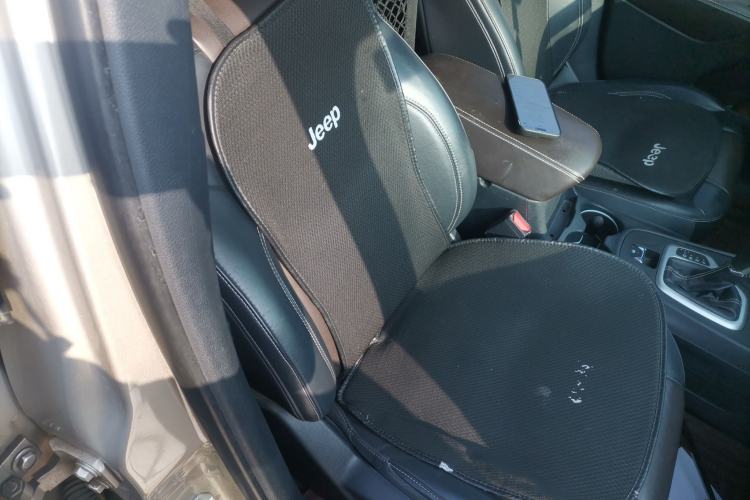 Used Jeep Cherokee 2016 2.4L Professional Smart Version Right Front Seat