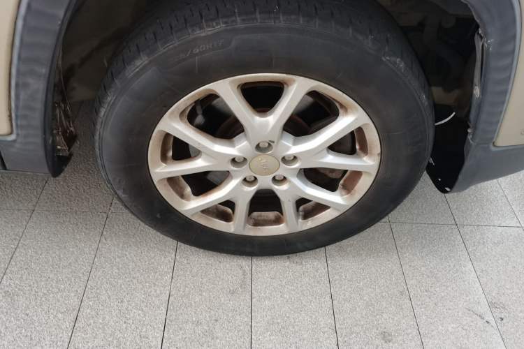 Used Jeep Cherokee 2016 2.4L Leading Edition Right Front Wheel Hub