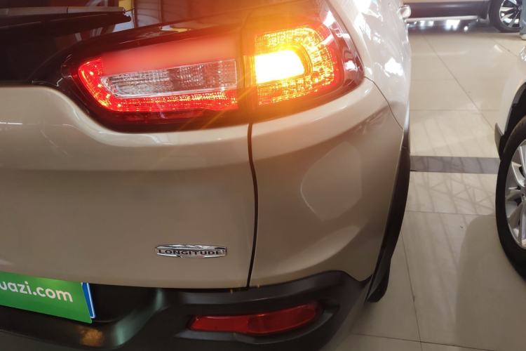 Used Jeep Cherokee 2016 2.4L Leading Edition Right Rear Taillight