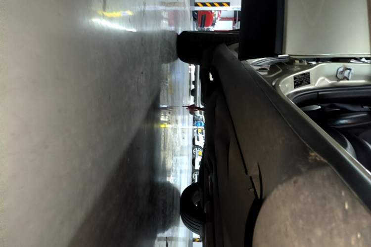 Used Jeep Cherokee 2016 2.4L Leading Edition Right Side Sill