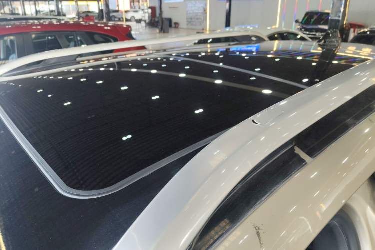Used Jeep Cherokee 2016 2.0L Superior Edition Roof