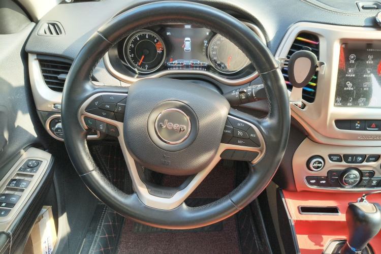 Used Jeep Cherokee 2016 2.4L Leading Smart Version Steering Wheel