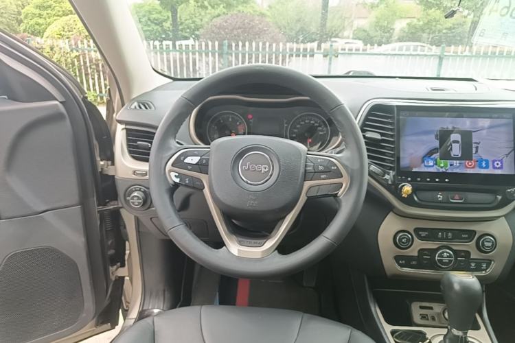 Used Jeep Cherokee 2016 2.4L Leading Edition Steering Wheel