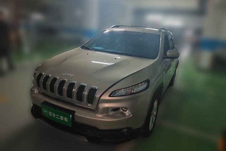Jeep Cherokee 2016 2.4L Leading Edition d’occasion Guazi used car, China used car export, Used car for sale, Used  cars, Cheapest cars for sale