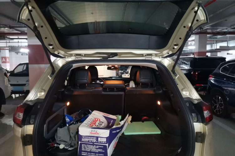 Used Jeep Cherokee 2016 2.0L Superior Edition Trunk