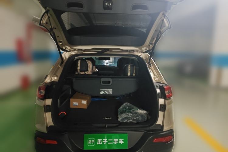 Used Jeep Cherokee 2016 2.4L Leading Edition Trunk