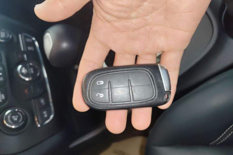Used Jeep Cherokee 2016 2.4L Leading Edition Vehicle Key
