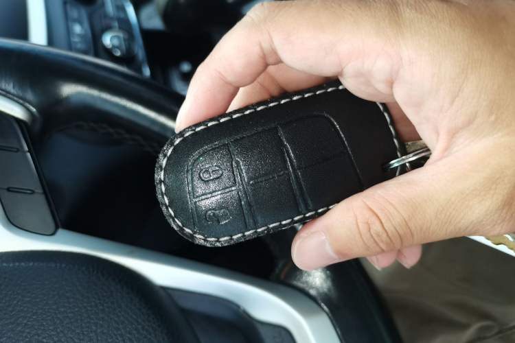 Used Jeep Cherokee 2016 2.4L Leading Edition Vehicle Key