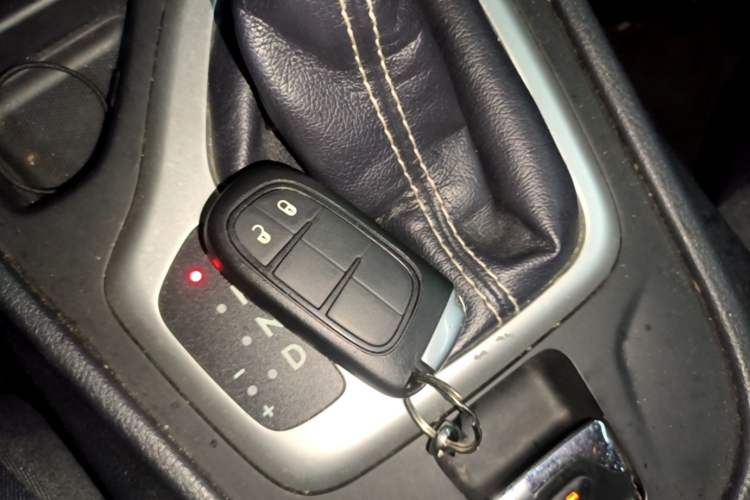 Used Jeep Cherokee 2016 2.4L Leading Edition Vehicle Key