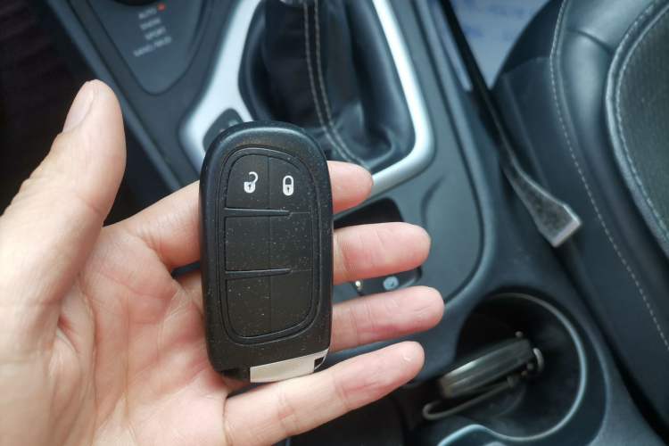 Used Jeep Cherokee 2016 2.4L Professional Smart Version Vehicle Key