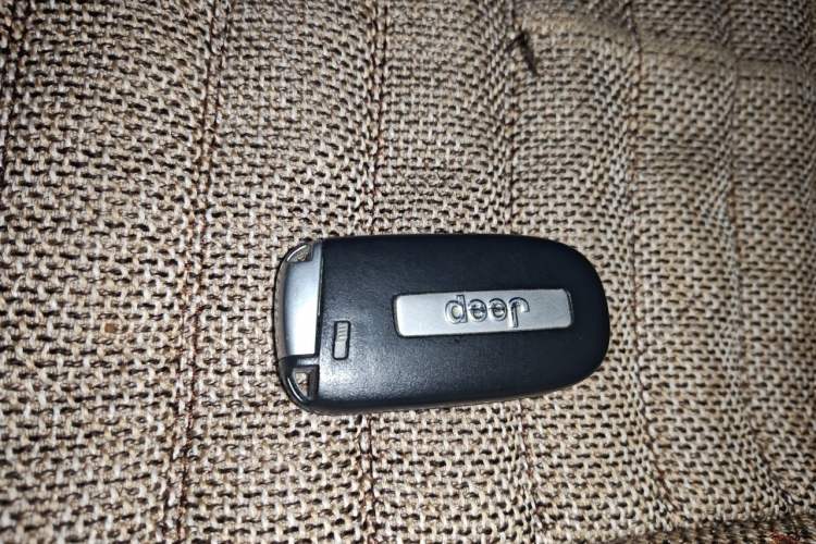 Used Jeep Cherokee 2016 2.4L Leading Edition Vehicle Key