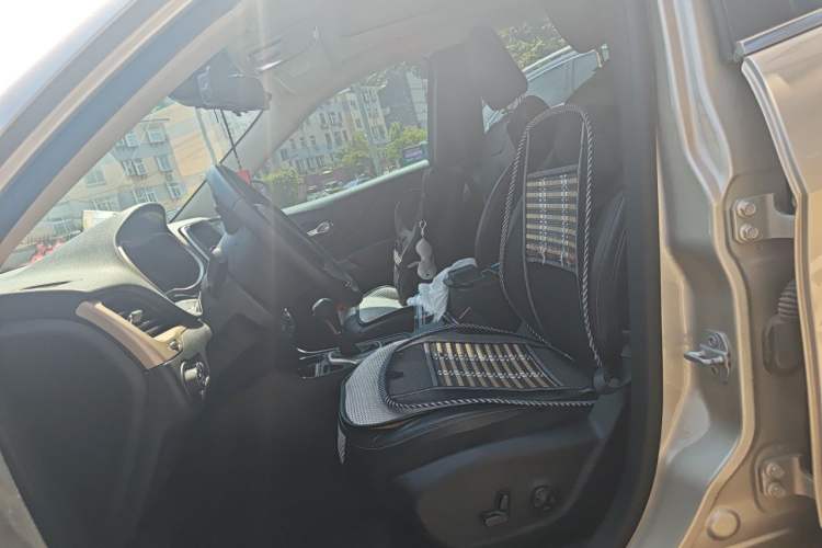 Used Jeep Cherokee 2016 2.4L Leading Edition Left Front Seat