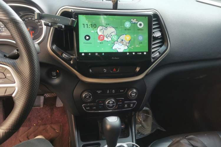 Used Jeep Cherokee 2016 2.4L Leading Edition Audio And AC Panel