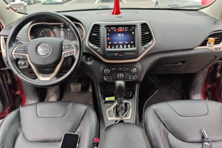 Used Jeep Cherokee 2016 2.0L Superior Edition Center Console