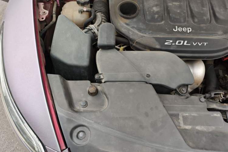 Used Jeep Cherokee 2016 2.0L Superior Edition Engine Bay Right