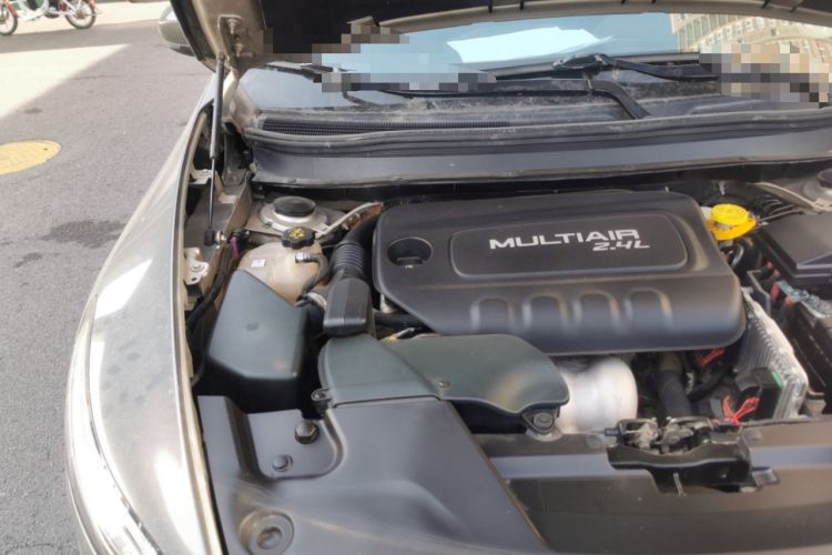 Used Jeep Cherokee 2016 2.4L Leading Edition Engine Bay Right