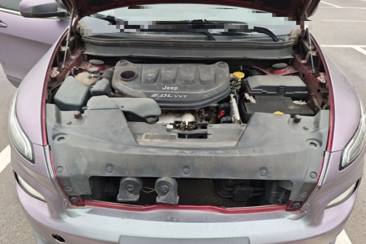 Used Jeep Cherokee 2016 2.0L Superior Edition Engine Bay