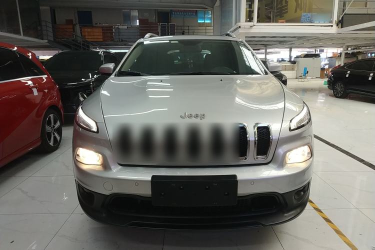 Used Jeep Cherokee 2016 2.0L Superior Edition Exterior 1