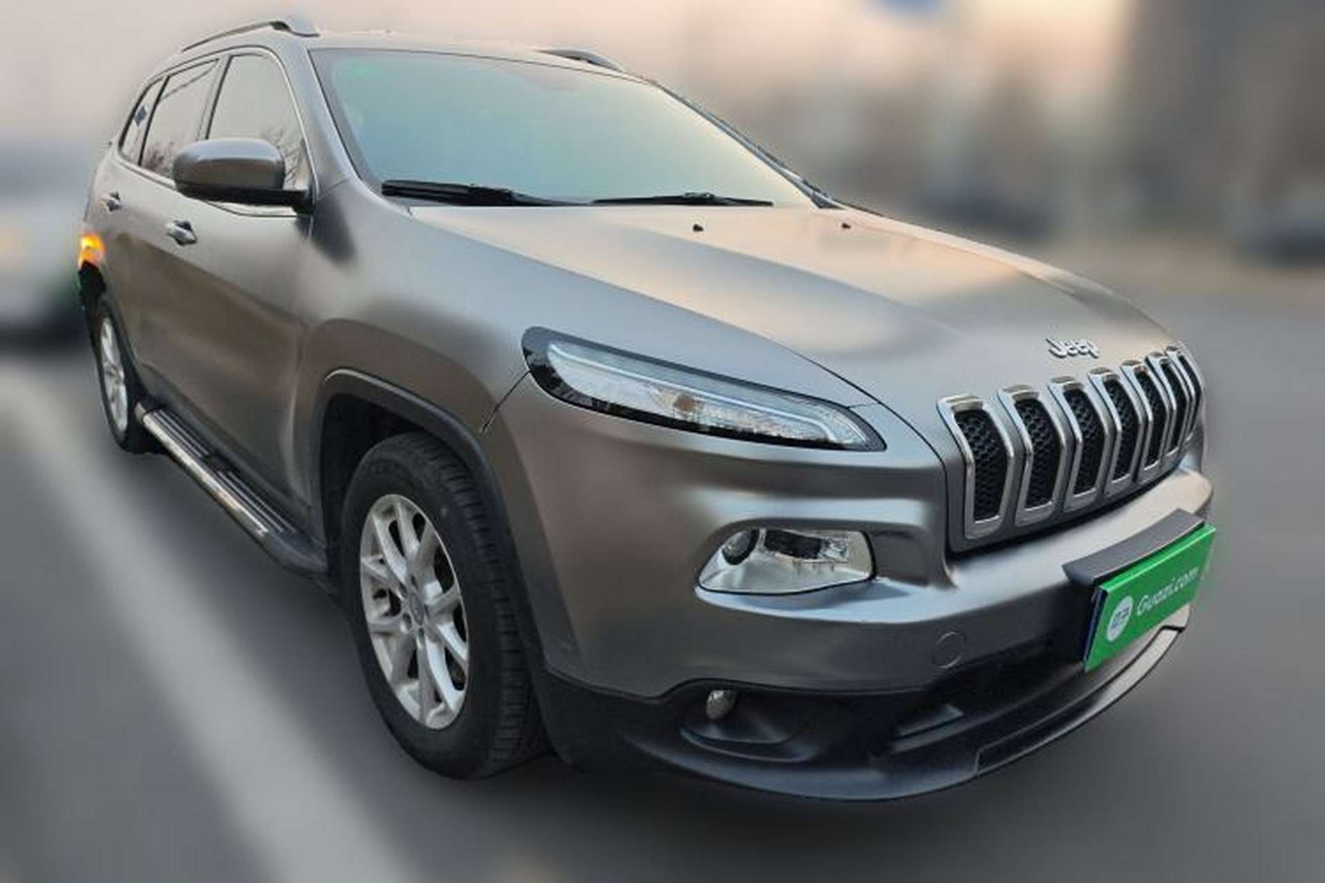 Used Jeep Cherokee 2016 2.4L Leading Edition Front Right 45 Deg