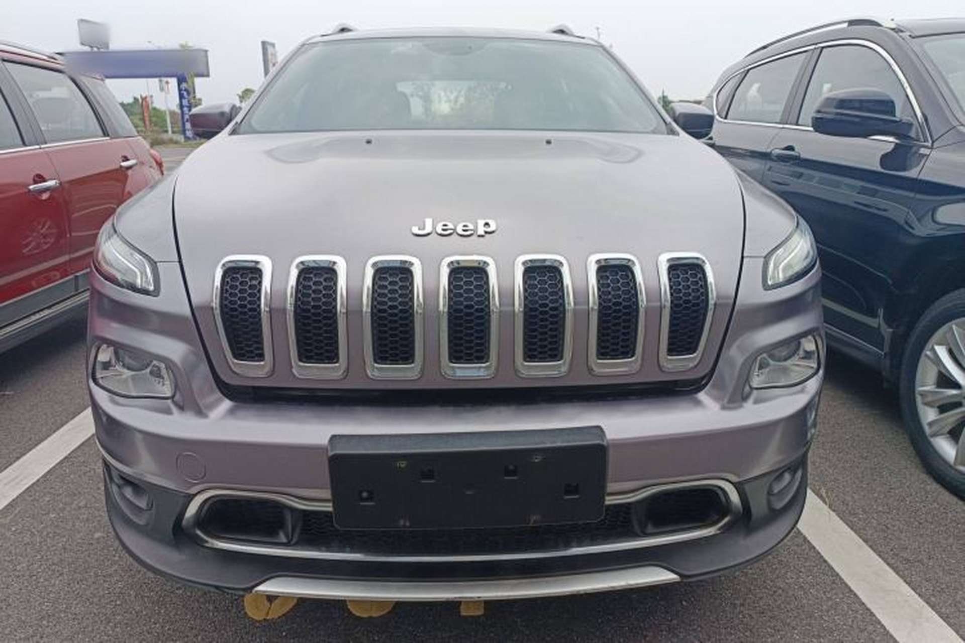 Used Jeep Cherokee 2016 2.4L Professional Edition Front