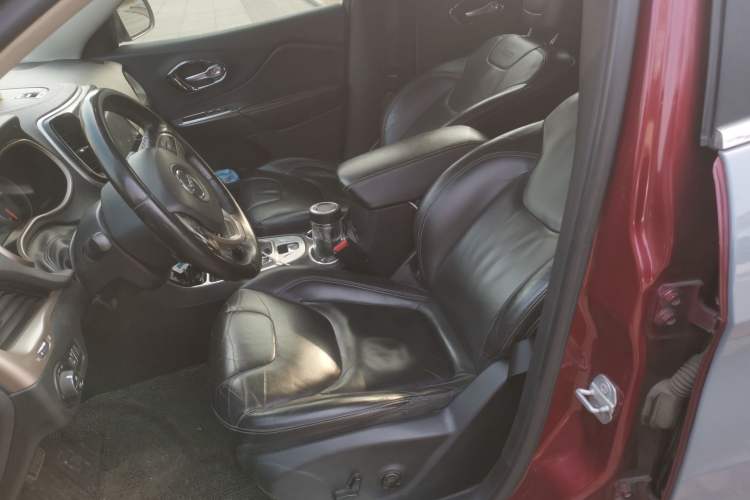 Used Jeep Cherokee 2016 2.4L Leading Edition Left Front Seat