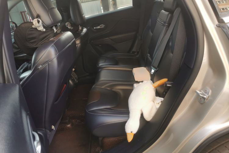 Used Jeep Cherokee 2016 2.4L Leading Edition Left Rear Seat