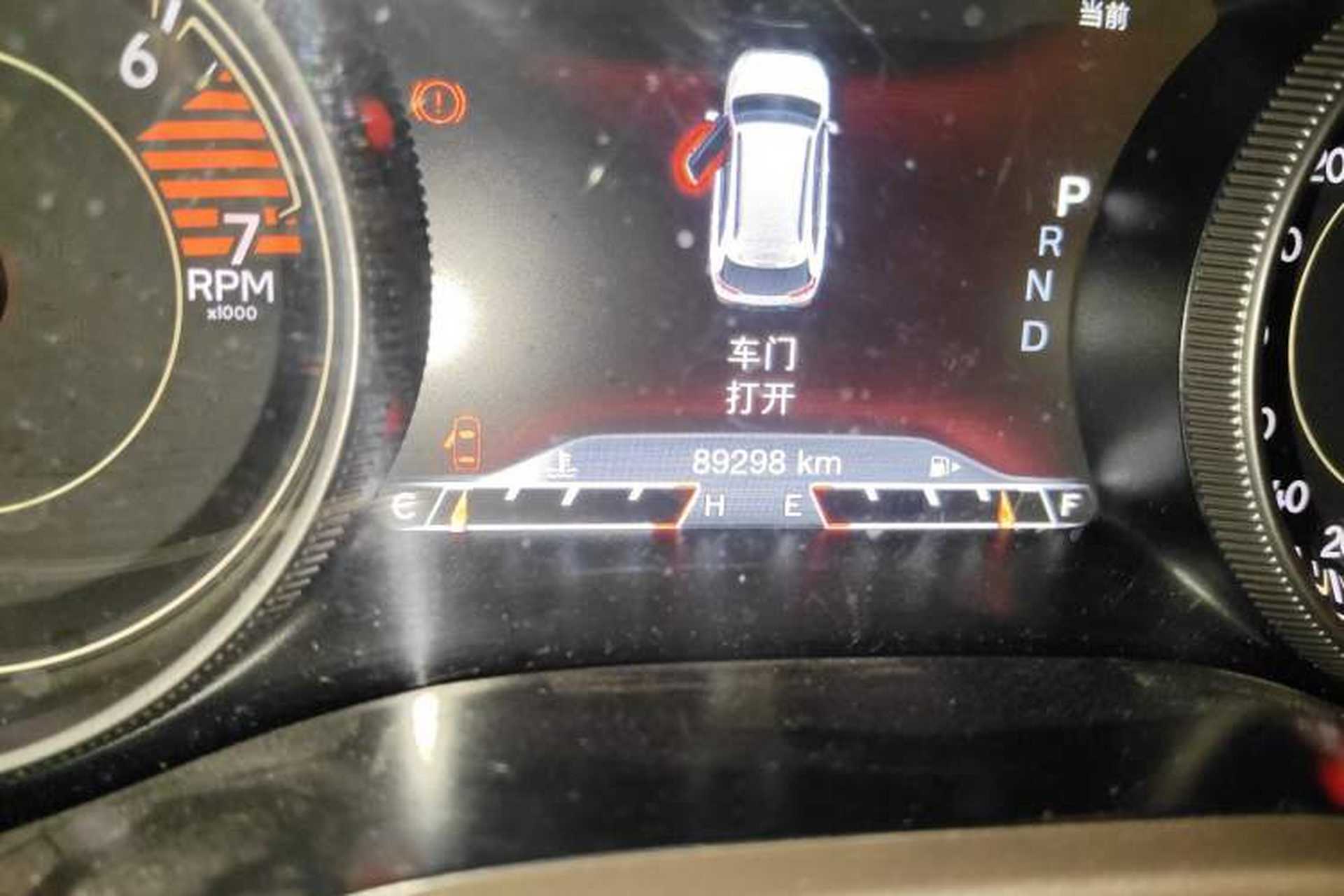 Used Jeep Cherokee 2016 2.4L Leading Smart Version Odometer Close Up