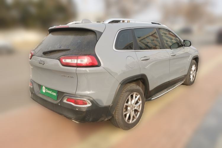 Used Jeep Cherokee 2016 2.4L Leading Edition Rear Right 45 Deg