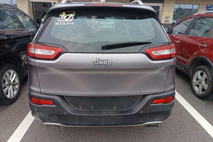 Used Jeep Cherokee 2016 2.4L Professional Edition Rear
