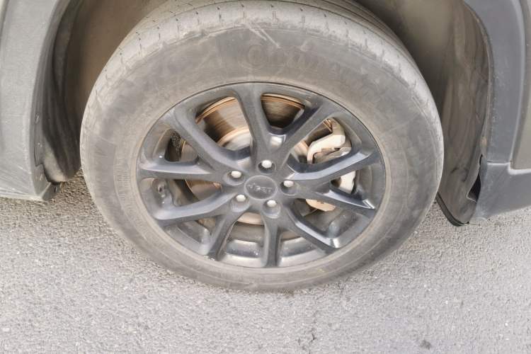 Used Jeep Cherokee 2016 2.4L Leading Edition Right Front Wheel Hub