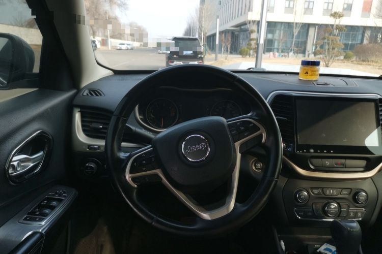 Used Jeep Cherokee 2016 2.4L Leading Edition Steering Wheel