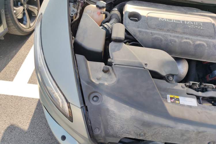 Used Jeep Cherokee 2016 2.4L Superior Edition Engine Bay Right