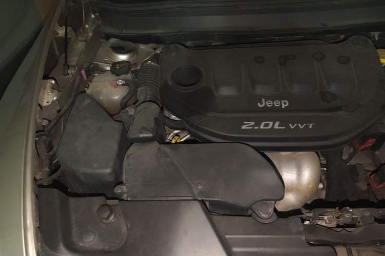 Used Jeep Cherokee 2016 2.0L Superior Edition Engine Bay Right