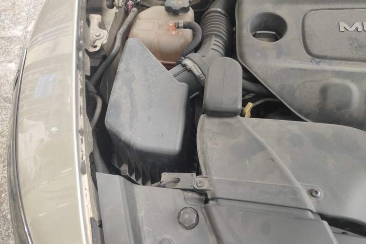 Used Jeep Cherokee 2016 2.4L Professional Edition Engine Bay Right