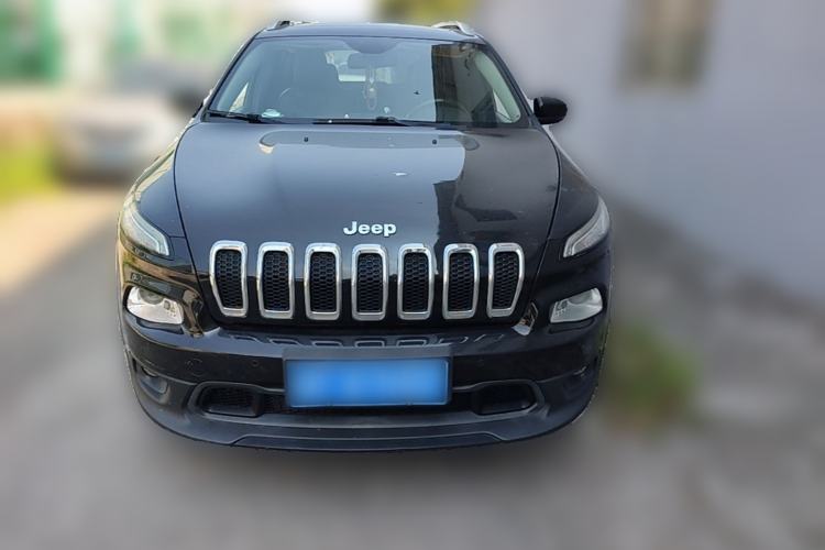 Used Jeep Cherokee 2016 2.4L Leading Smart Version Front