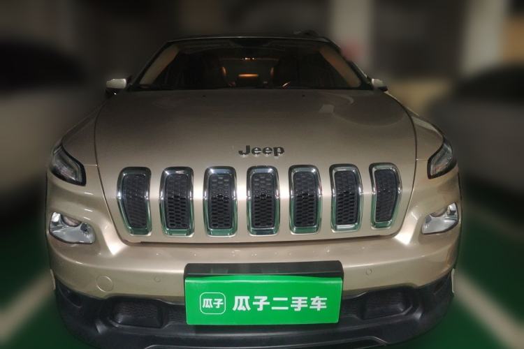 Used Jeep Cherokee 2016 2.0L Superior Edition Front