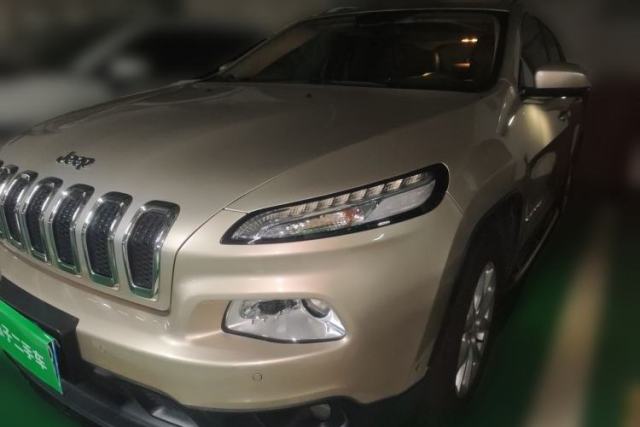 Used Jeep Cherokee 2016 2.0L Superior Edition