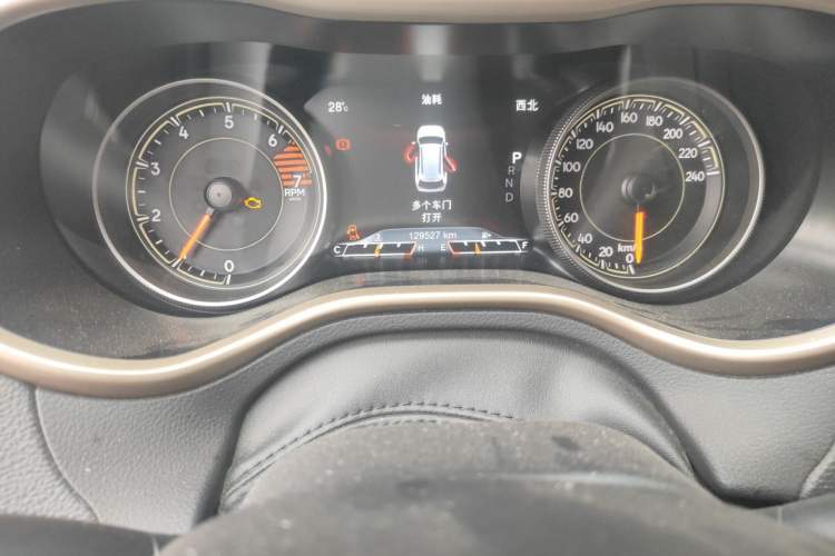 Used Jeep Cherokee 2016 2.4L Professional Edition Odometer Close Up