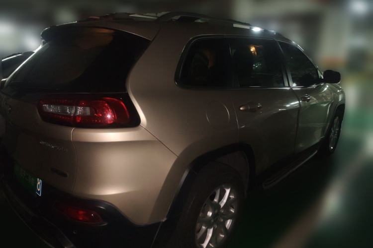 Used Jeep Cherokee 2016 2.0L Superior Edition Rear Right 45 Deg