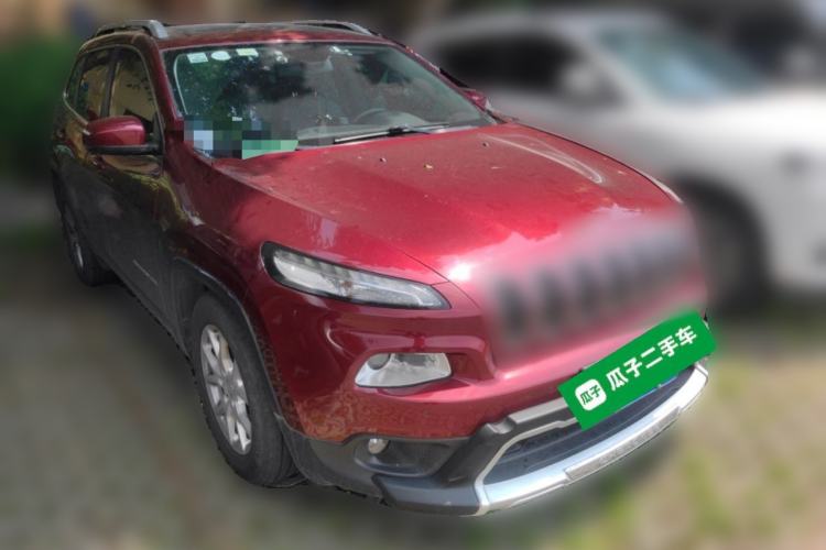 Used Jeep Cherokee 2016 2.4L Leading Edition Front Right 45 Deg
