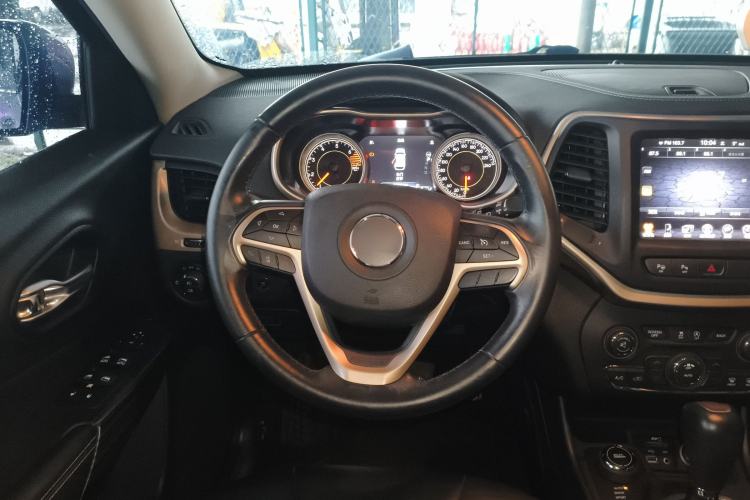 Used Jeep Cherokee 2016 2.4L Superior Edition Steering Wheel