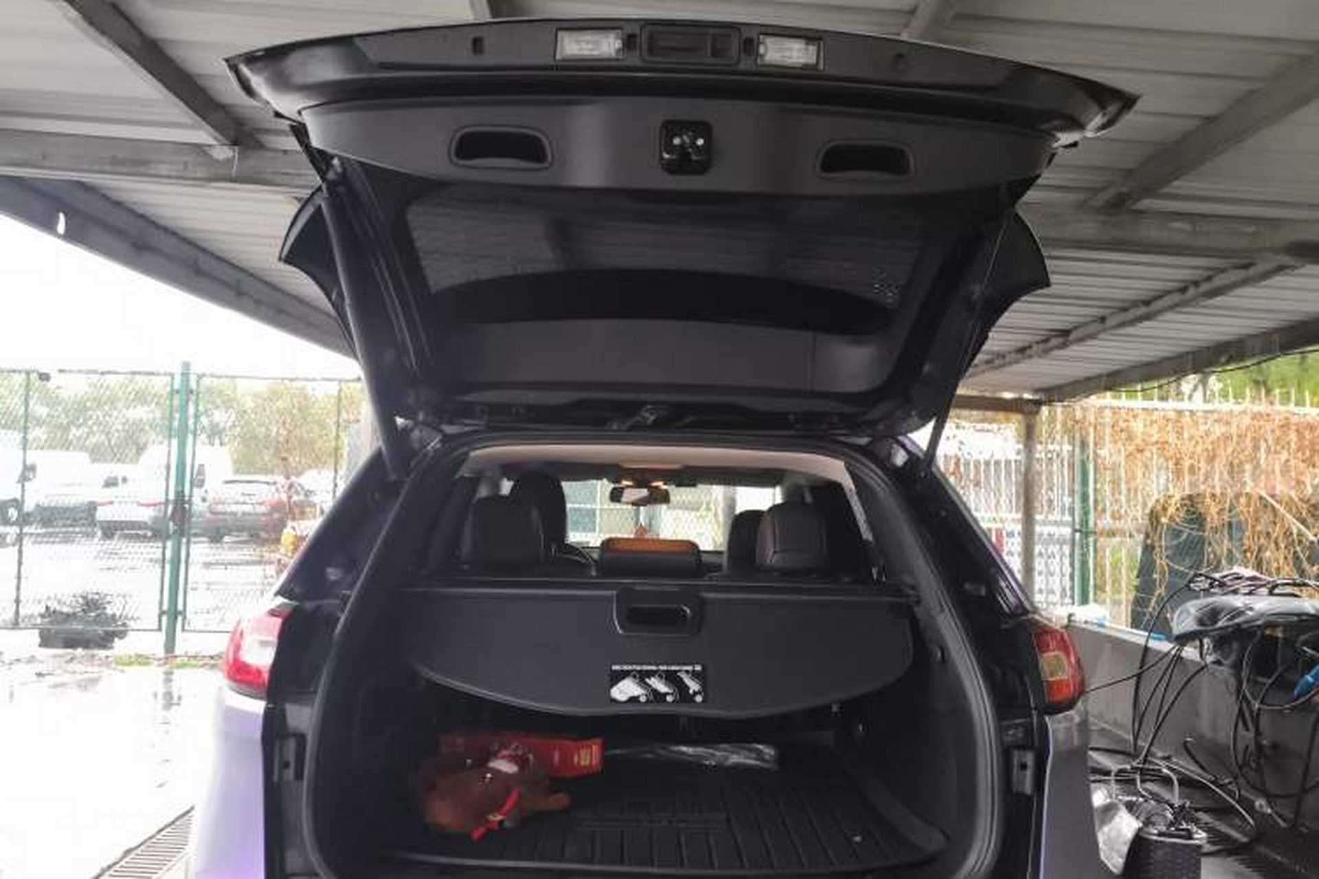 Used Jeep Cherokee 2016 2.4L Superior Edition Trunk