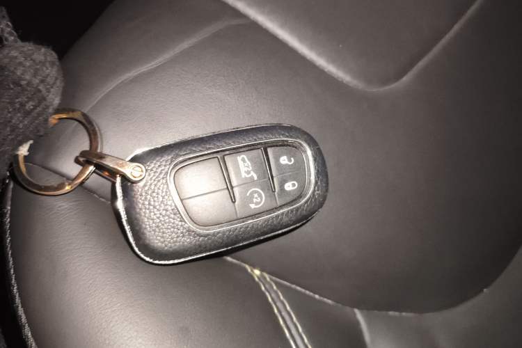 Used Jeep Cherokee 2016 2.4L Superior Edition Vehicle Key