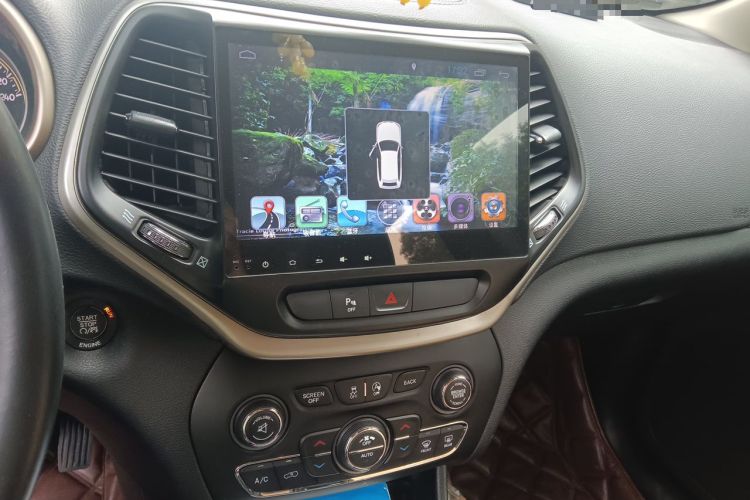 Used Jeep Cherokee 2016 2.4L Leading Edition Audio And AC Panel