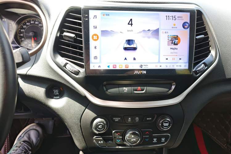 Used Jeep Cherokee 2016 2.4L Leading Edition Audio And AC Panel
