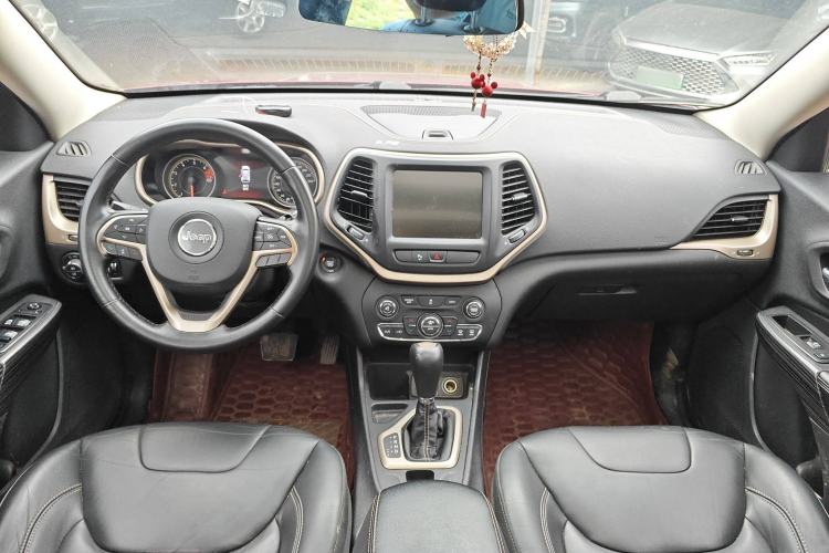 Used Jeep Cherokee 2016 2.0L Superior Edition Center Console