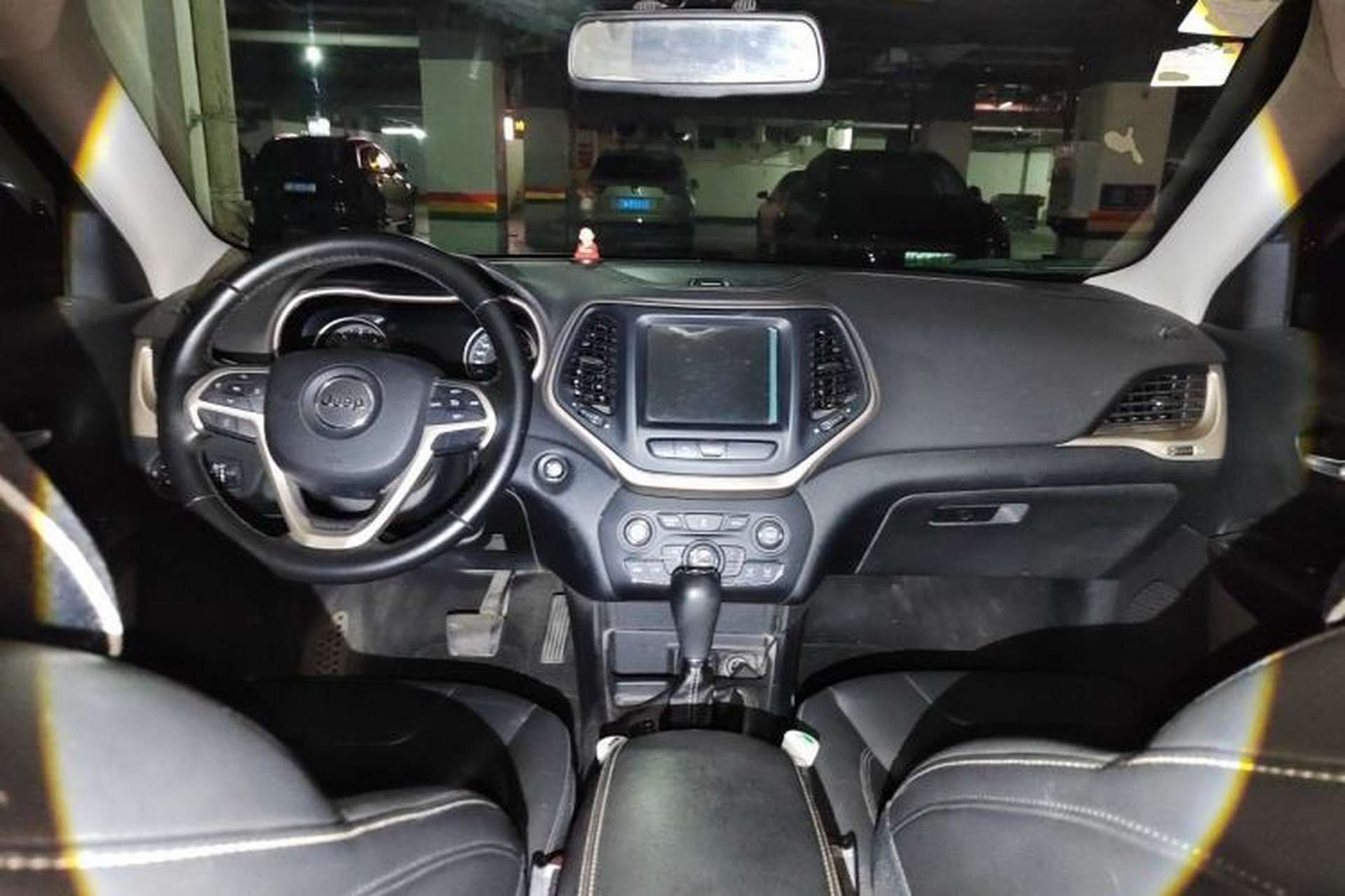 Used Jeep Cherokee 2016 2.0L Superior Edition Center Console