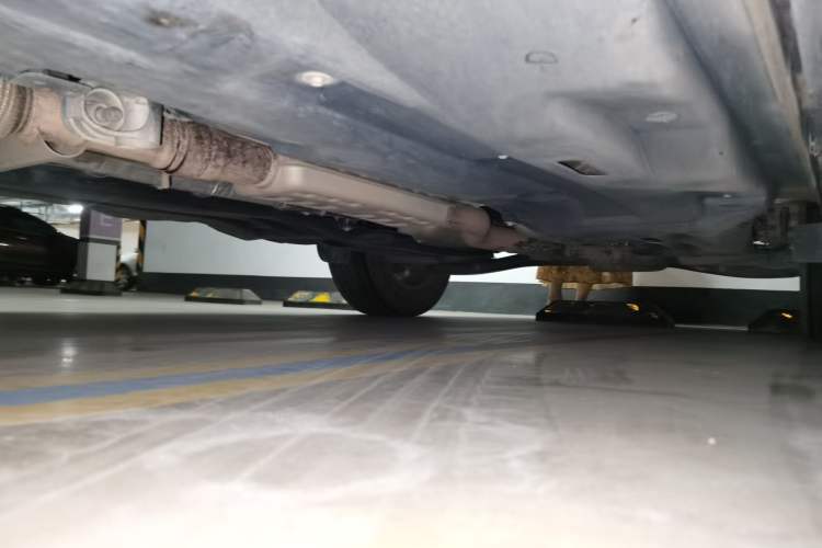 Used Jeep Cherokee 2016 2.4L Professional Smart Version Chassis Front Left