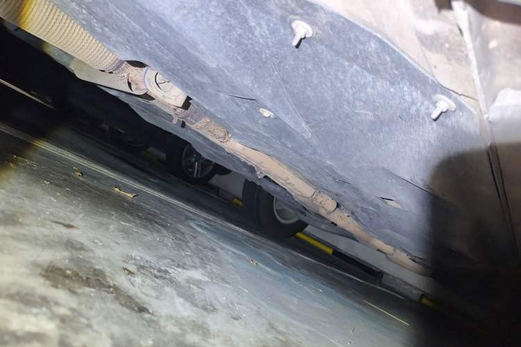 Used Jeep Cherokee 2016 2.4L Professional Smart Version Chassis Front Left